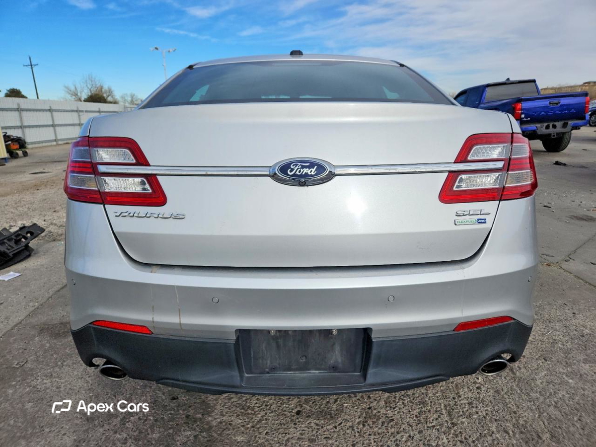 Ford Taurus 2016