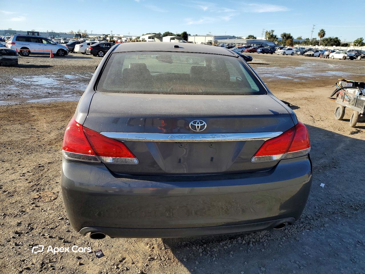 Toyota Avalon 2012