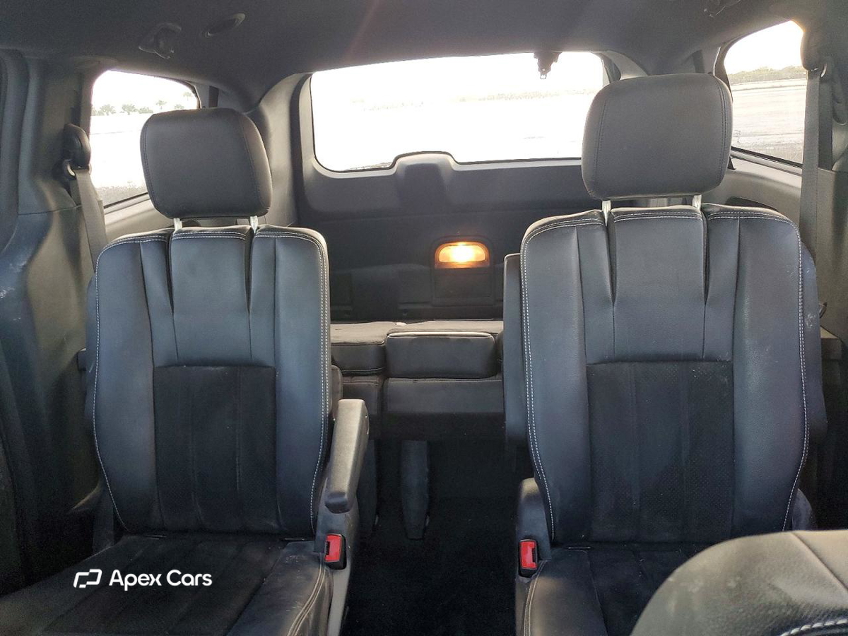 Dodge Caravan 2015