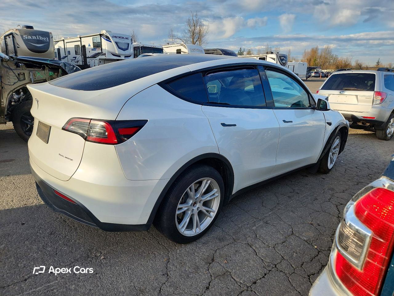 Tesla Model Y 2023