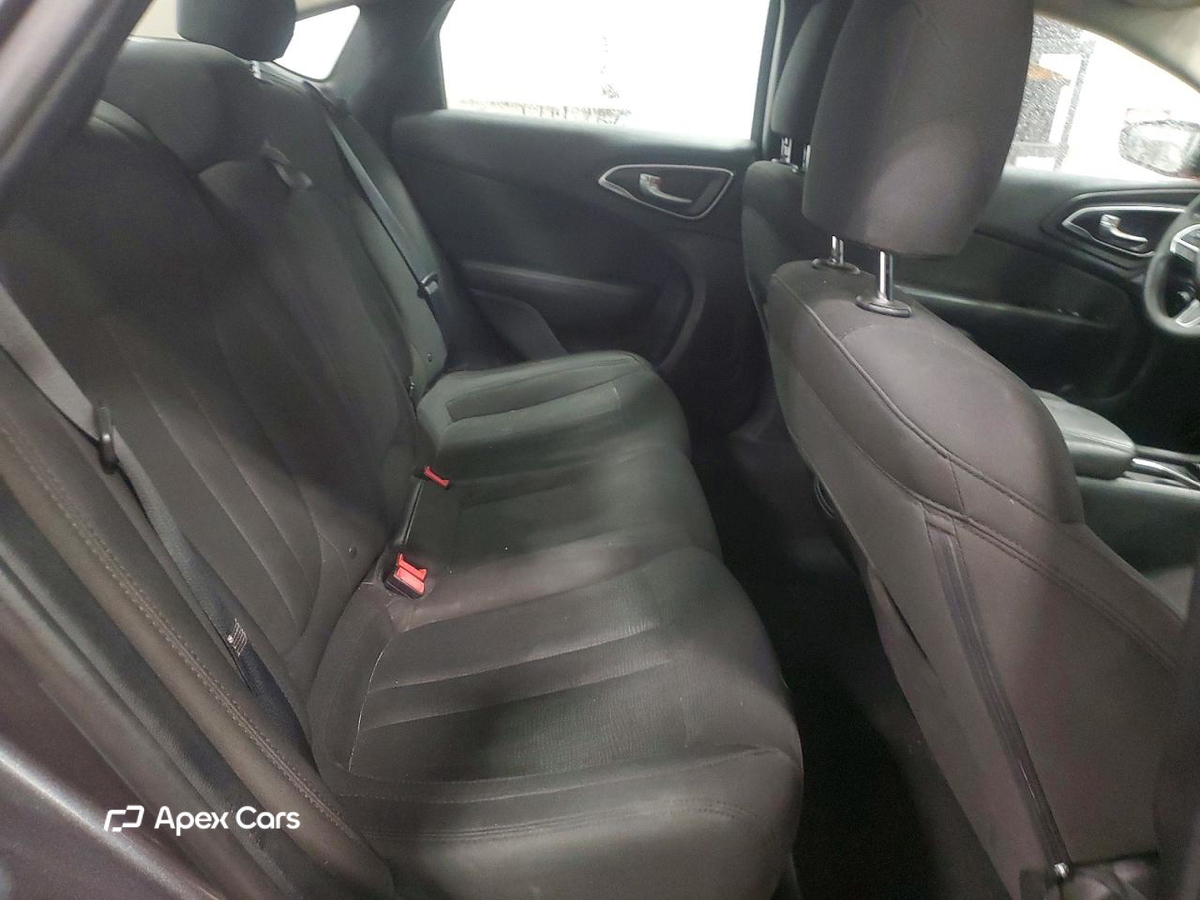 Chrysler 200 2016