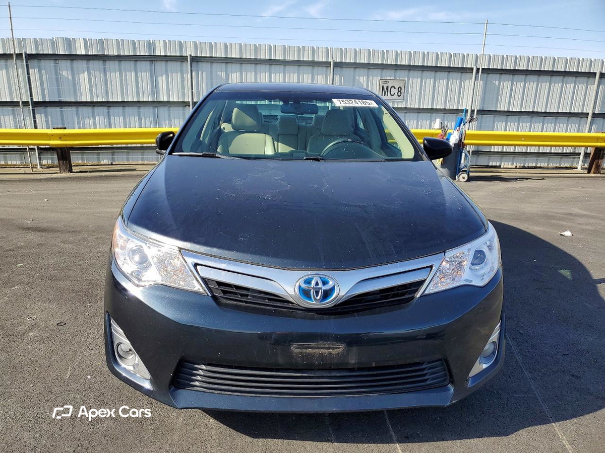 Toyota Camry 2012