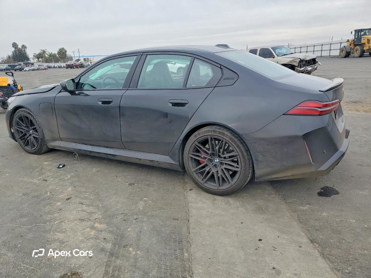 BMW M5 2025