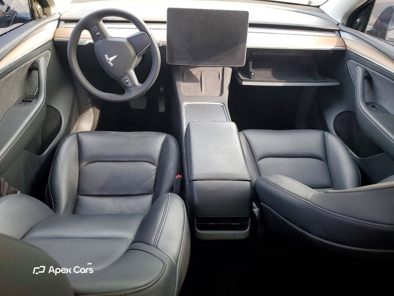Tesla Model Y 2025