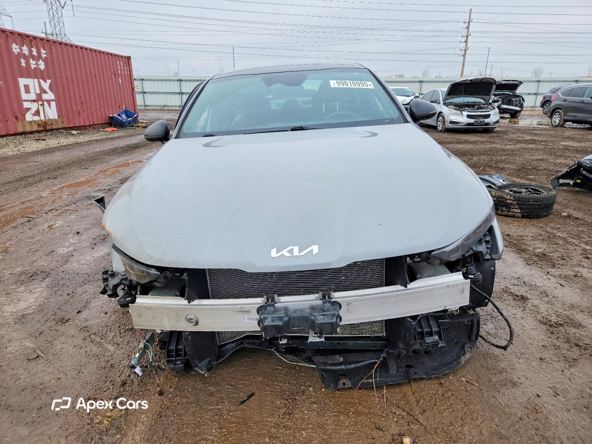 Kia K5 2025