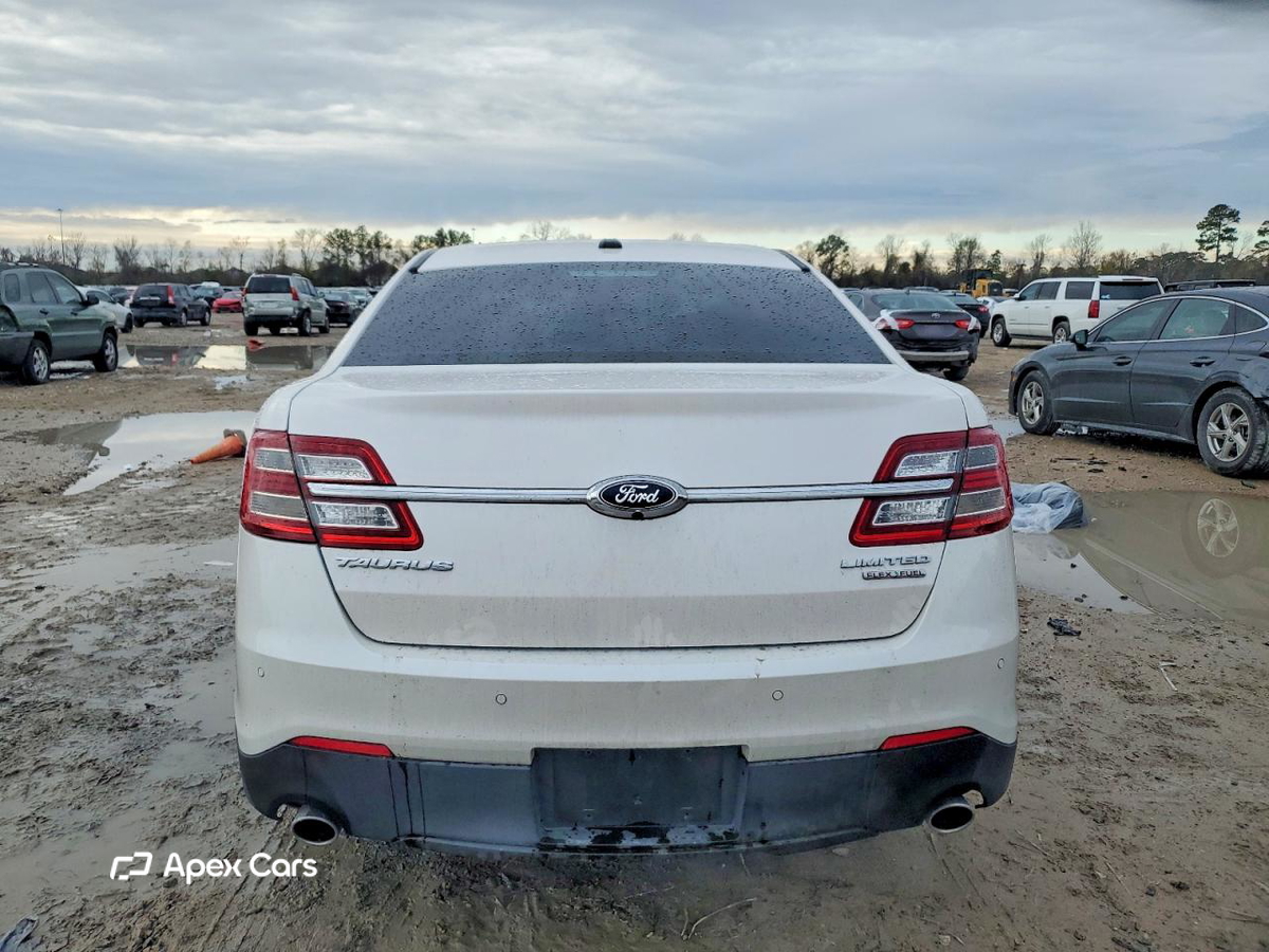 Ford Taurus 2018
