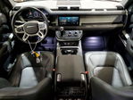 Land Rover Defender 2024