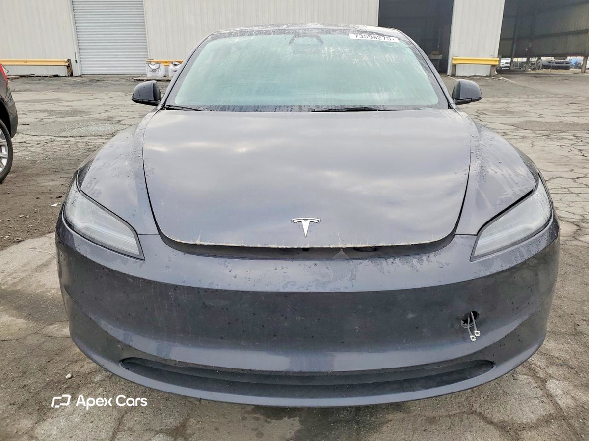 Tesla Model 3 2024