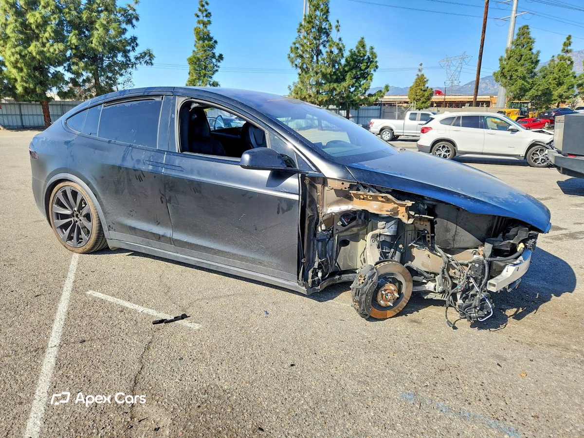 Tesla Model X 2022
