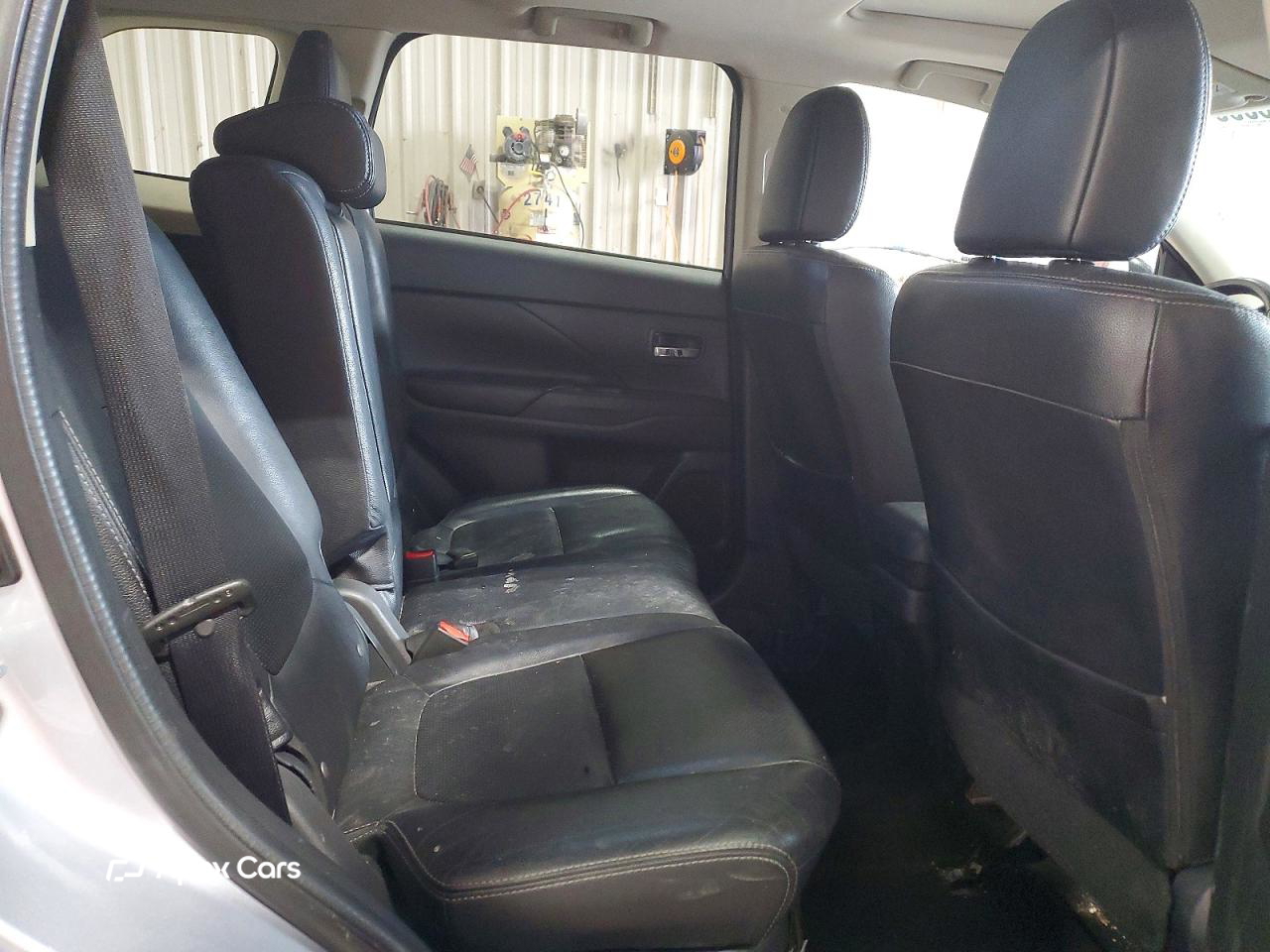 Mitsubishi Outlander 2016