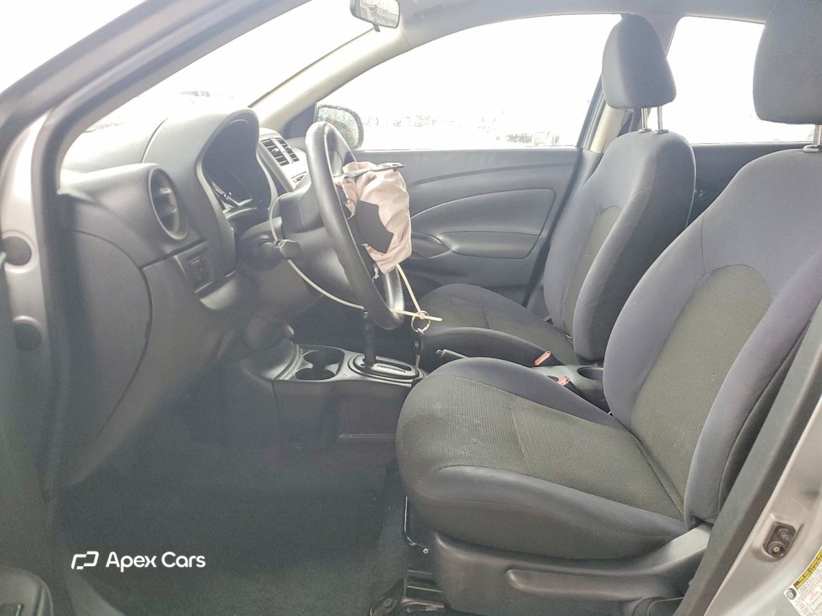 Nissan Versa 2012