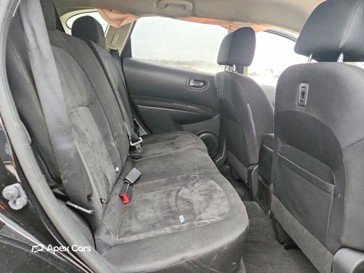 Nissan Rogue 2010
