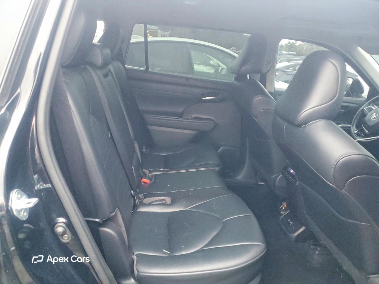 Toyota Highlander 2021