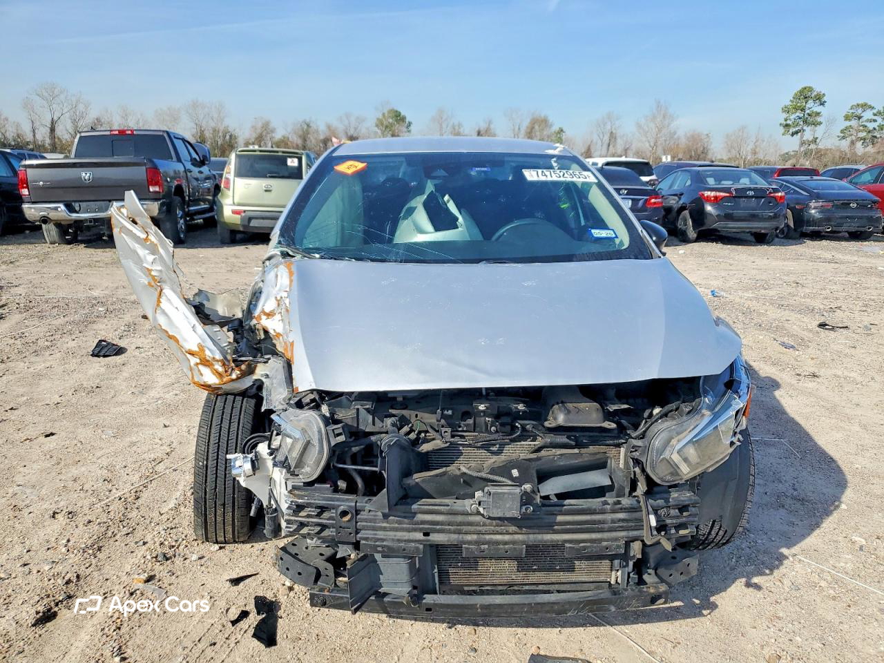Nissan Versa 2021