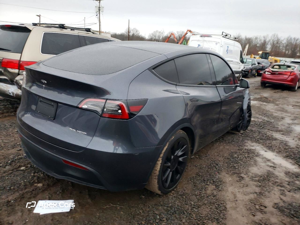 Tesla Model Y 2021