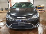 Chrysler Pacifica 2017
