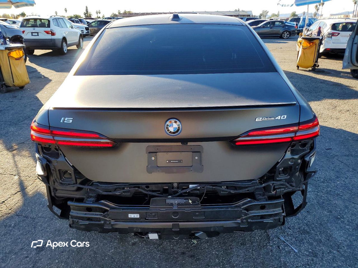 BMW i5 2025