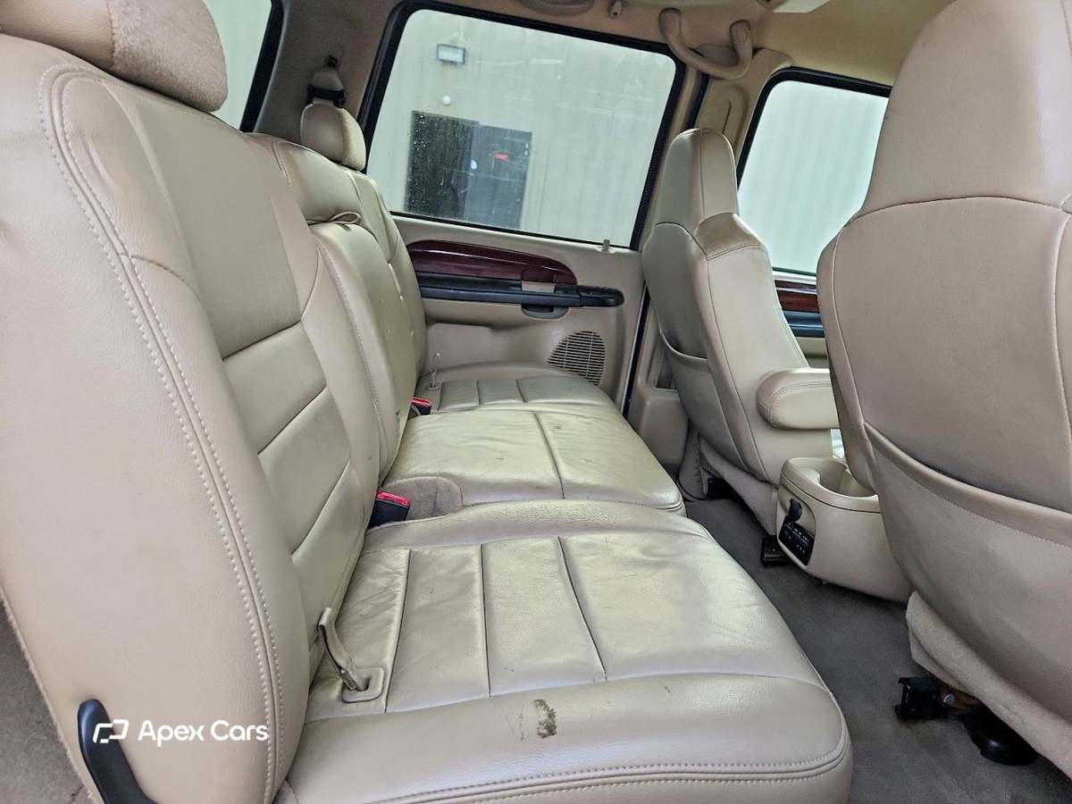 Ford Excursion 2005
