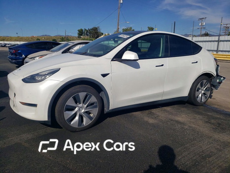 Tesla Model Y 2021 - Image 1 of 14