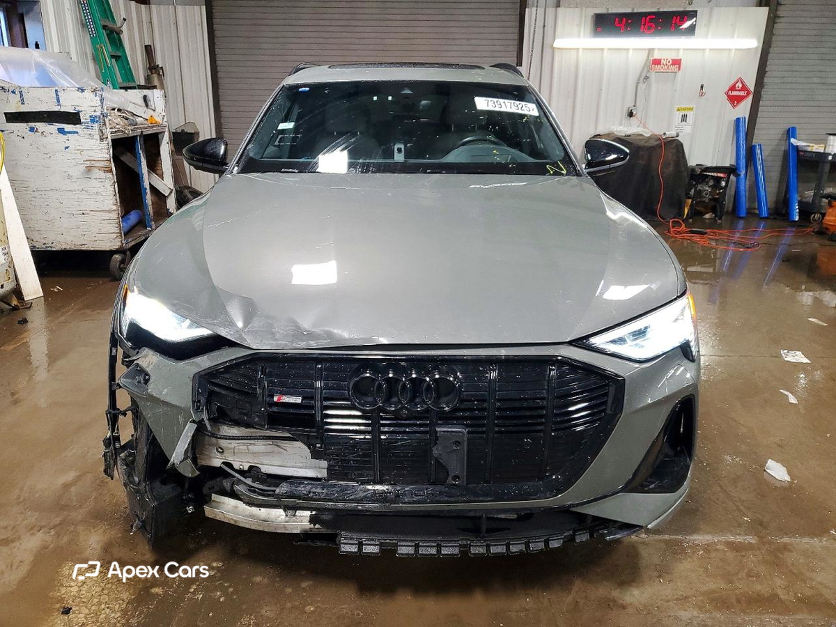 Audi e-tron 2022