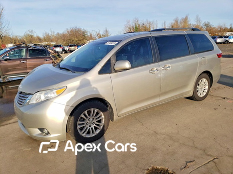 Toyota Sienna 2015 - Image 1 of 13