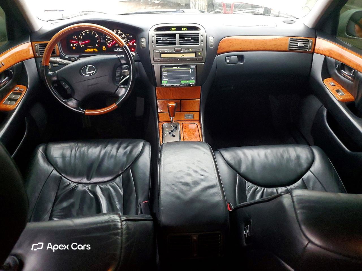 Lexus LS 2001