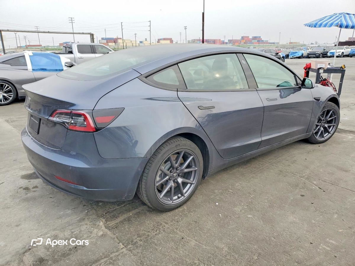 Tesla Model 3 2022