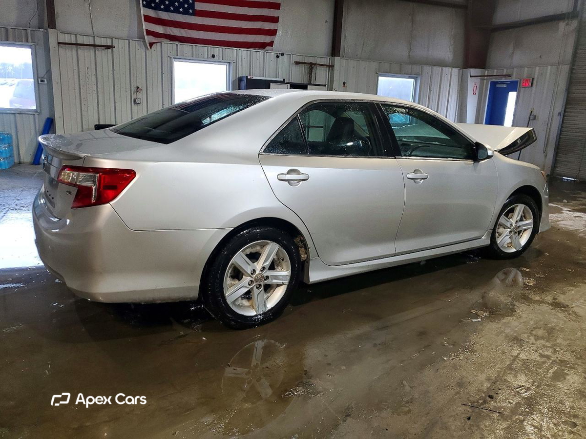 Toyota Camry 2012
