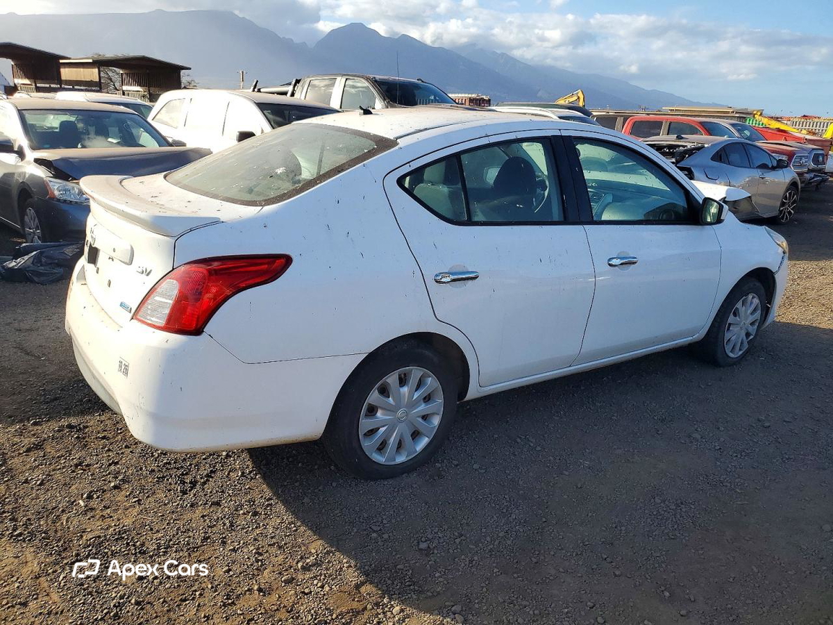Nissan Versa 2016