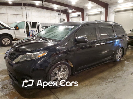 Toyota Sienna 2015 - Image 1 of 14