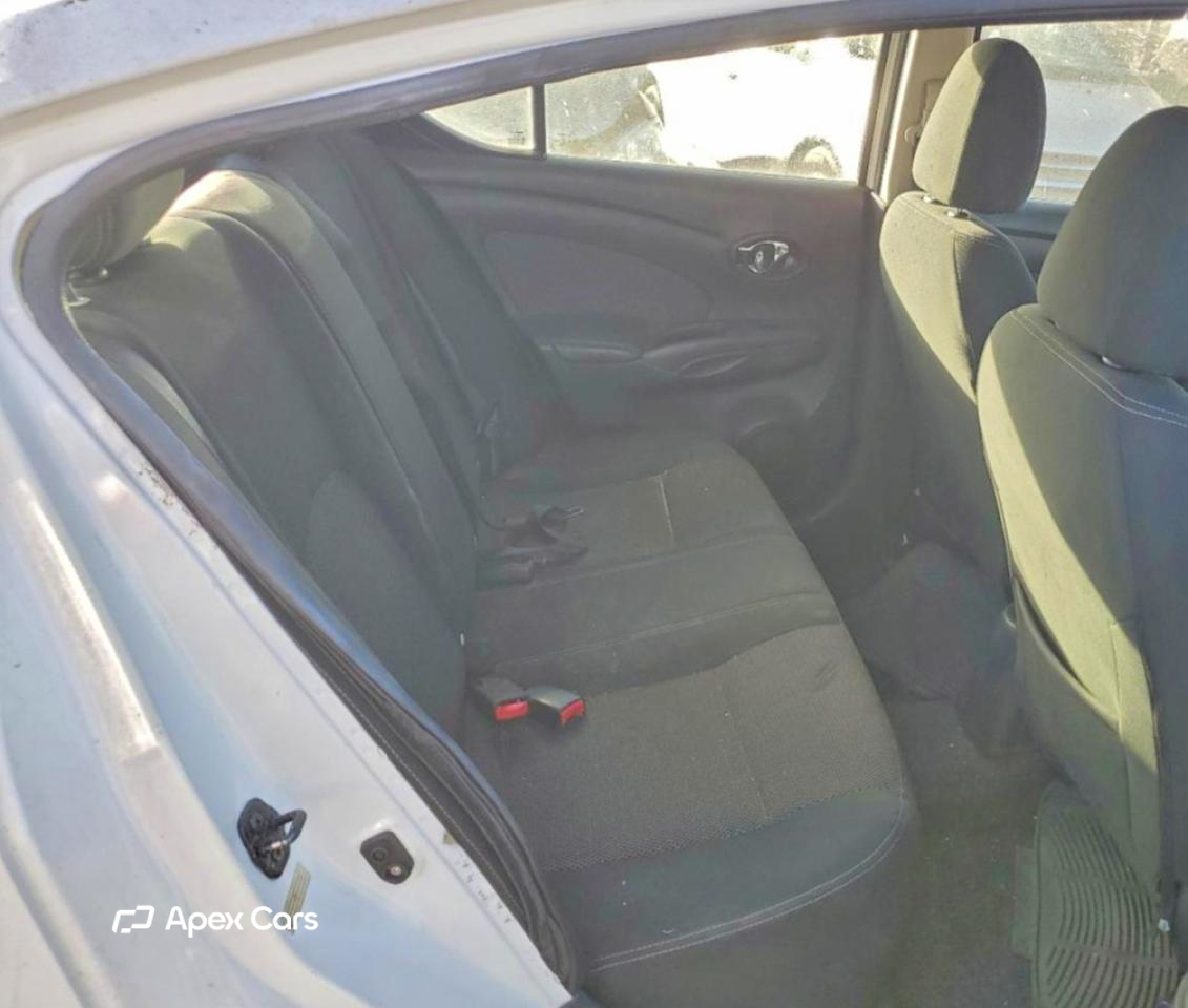 Nissan Versa 2016