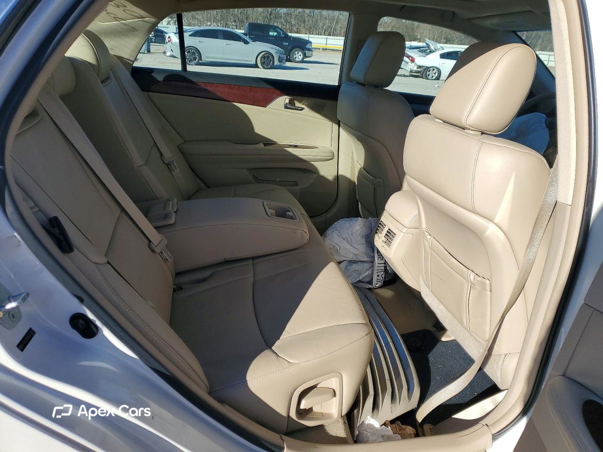 Toyota Avalon 2011