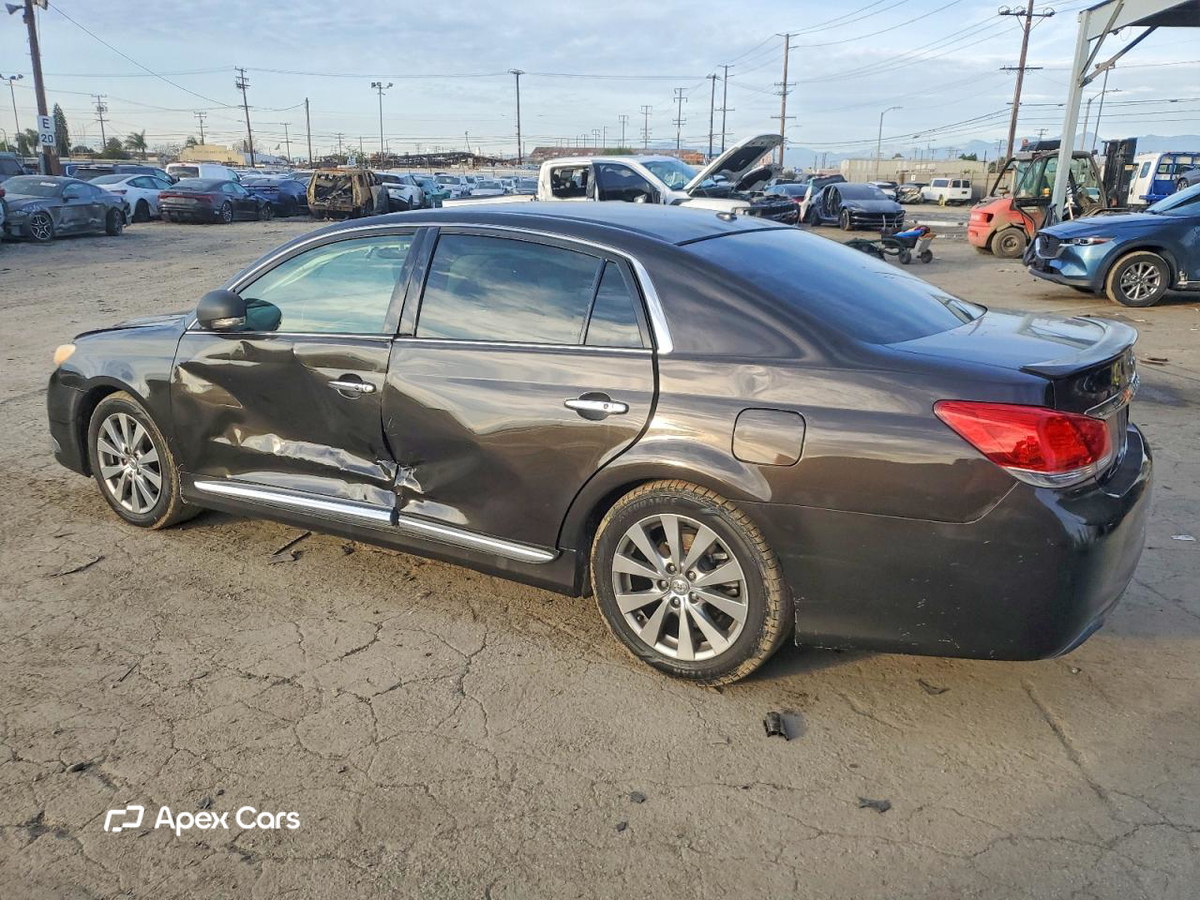 Toyota Avalon 2011