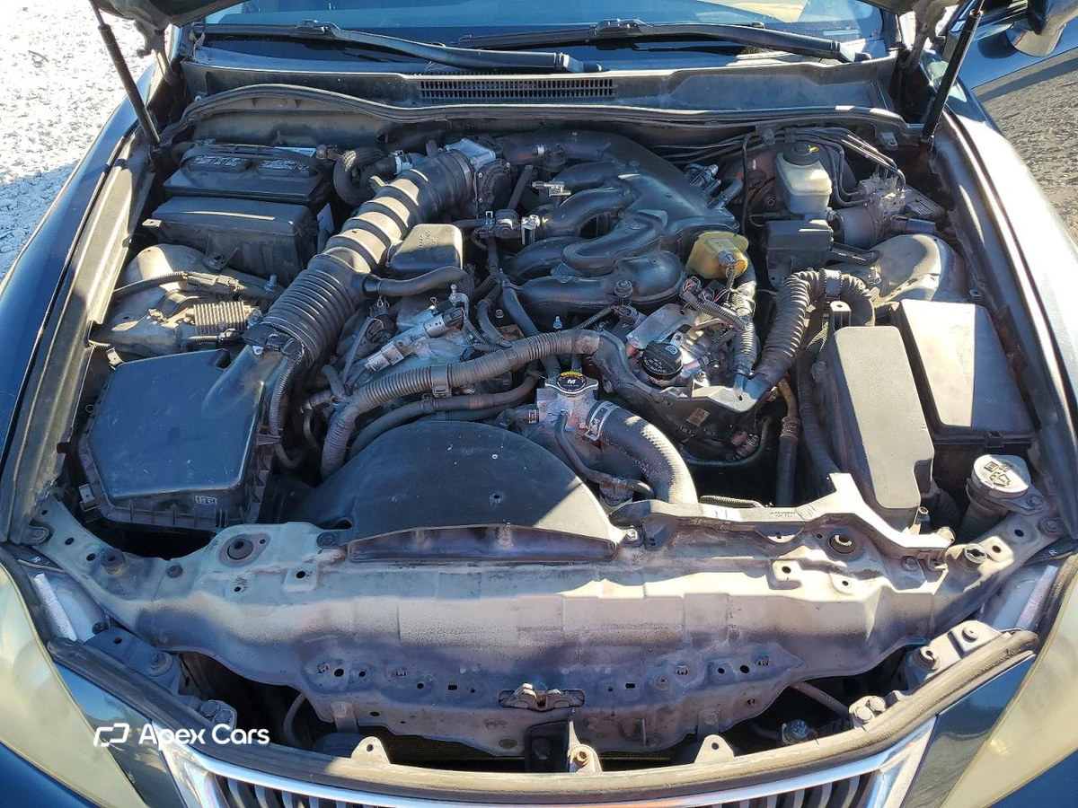 Lexus IS 2010