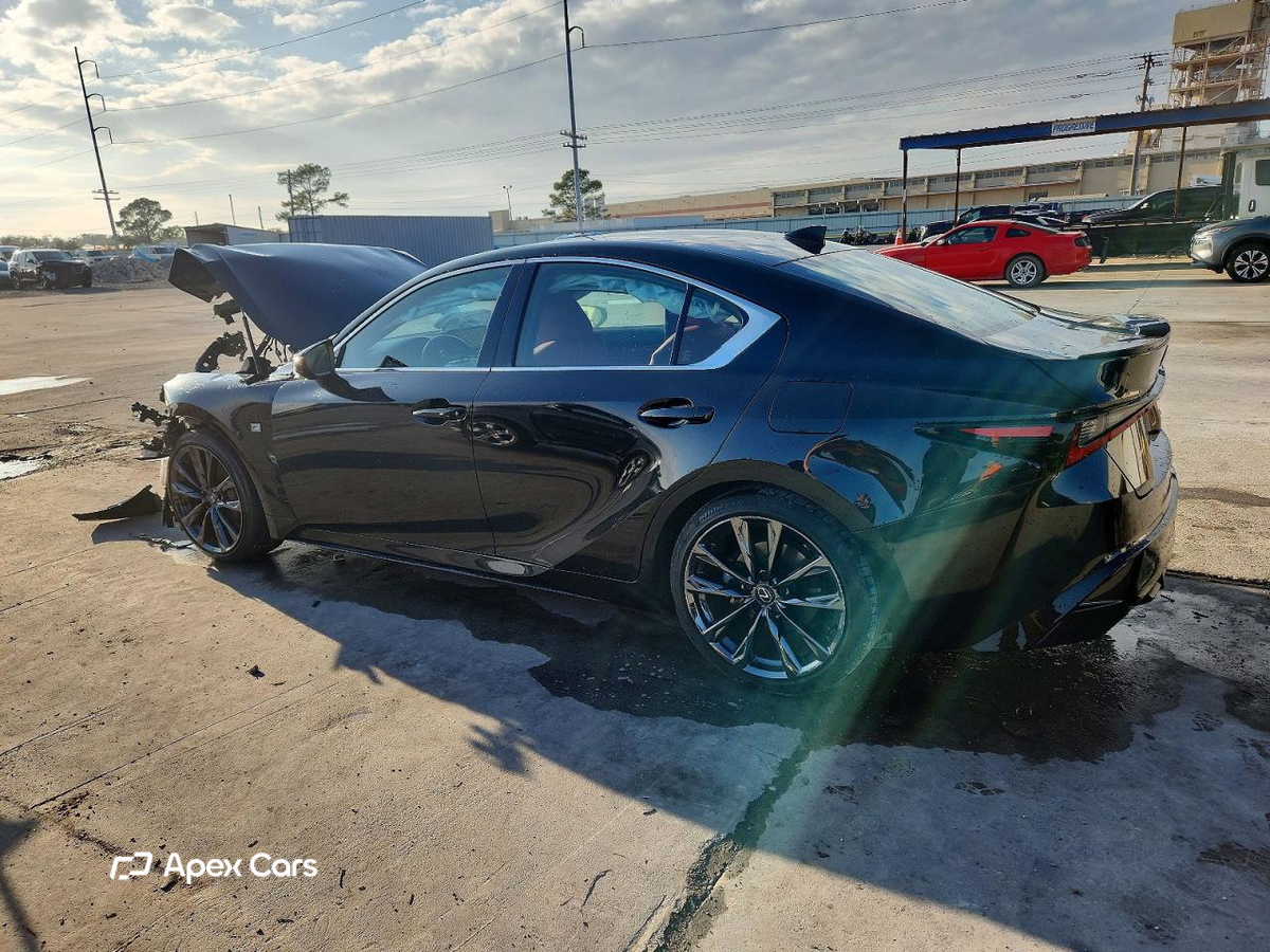 Lexus IS 2024