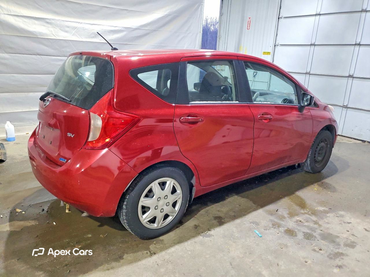 Nissan Versa 2015