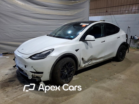 Tesla Model Y 2022 - Image 1 of 13