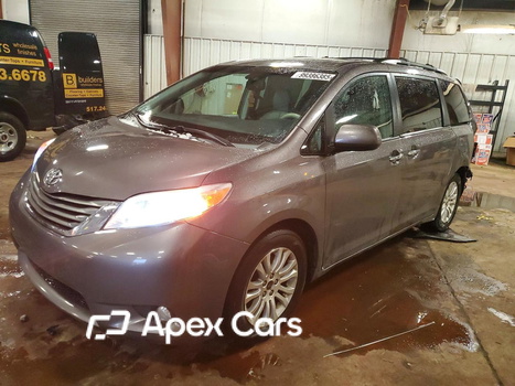 Toyota Sienna 2014 - Image 1 of 14
