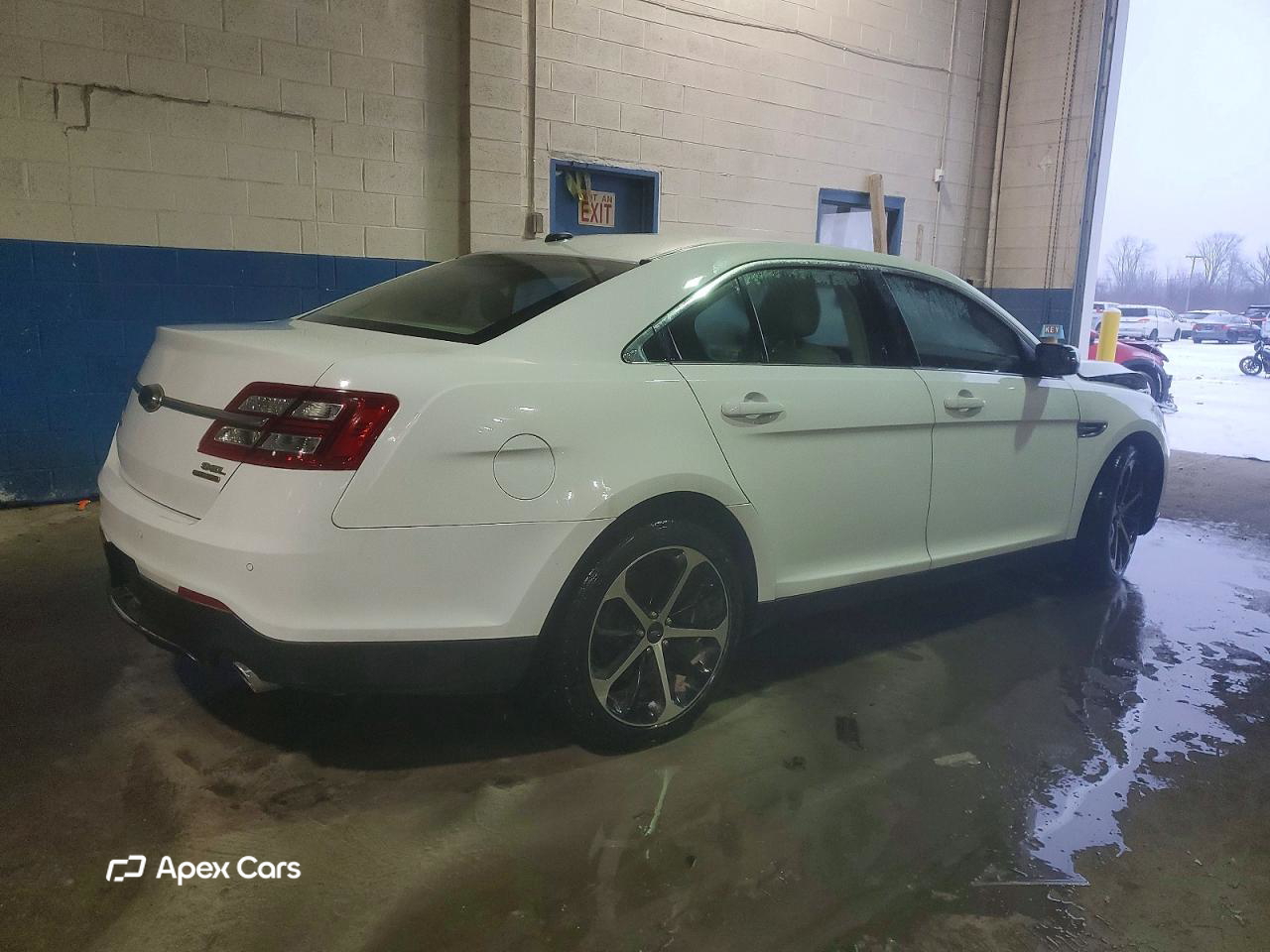 Ford Taurus 2016