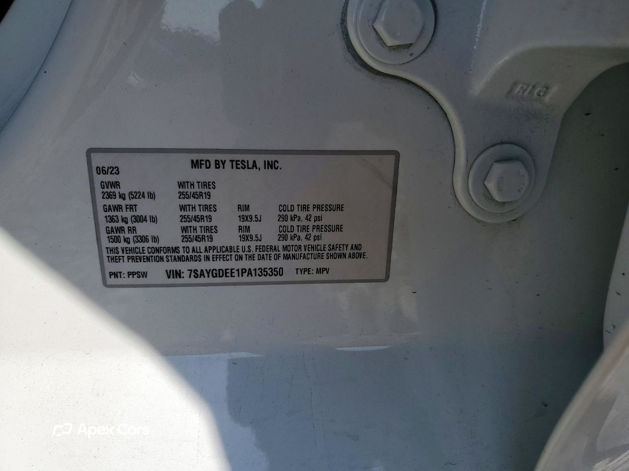 Tesla Model Y 2023