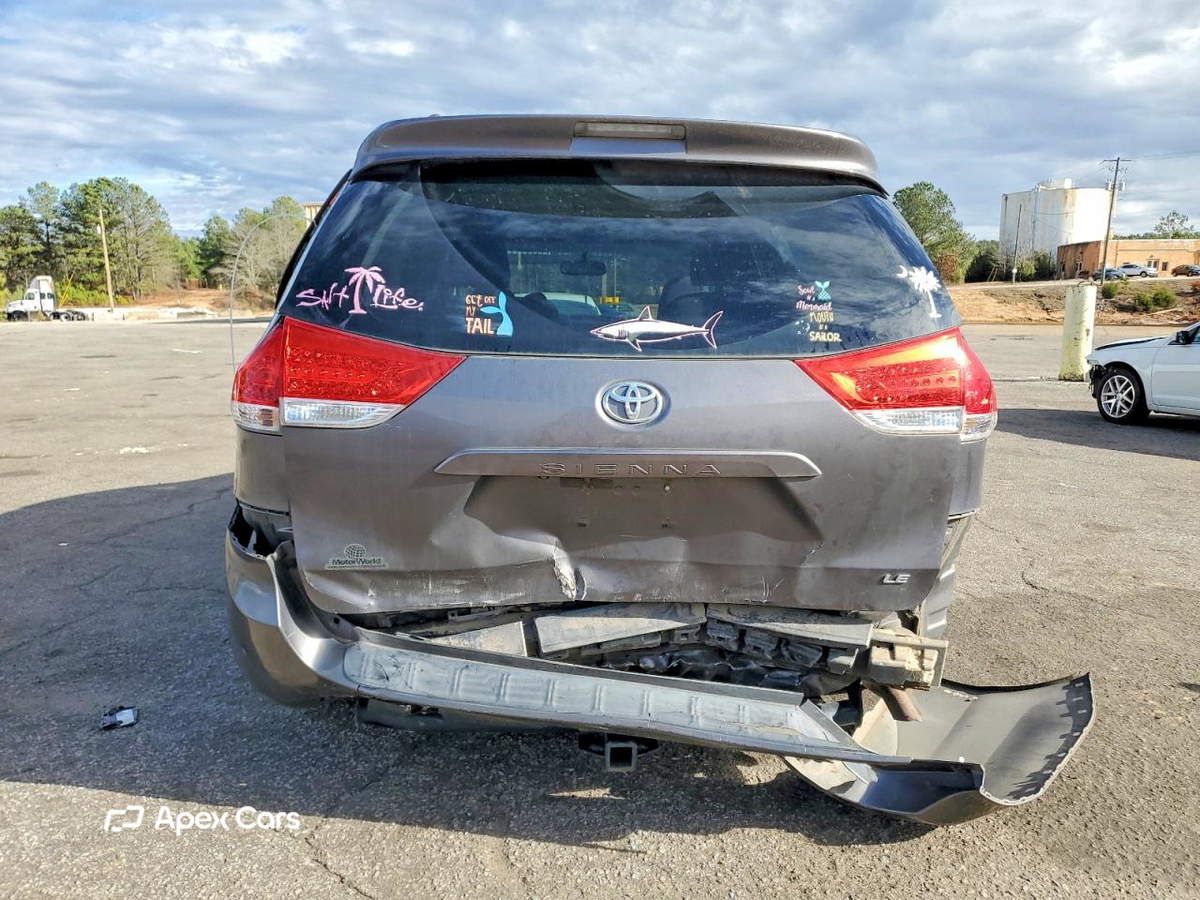 Toyota Sienna 2012
