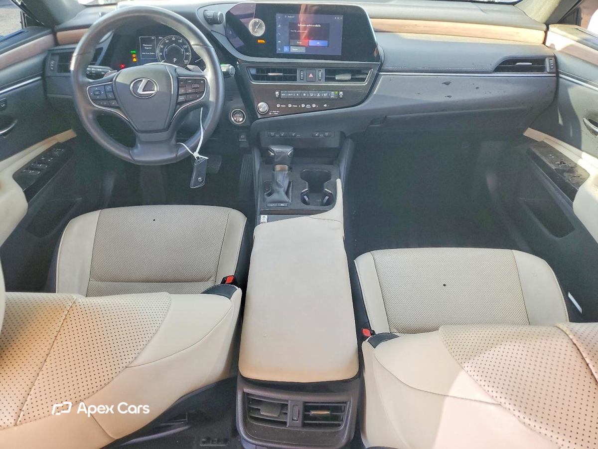 Lexus ES 2024