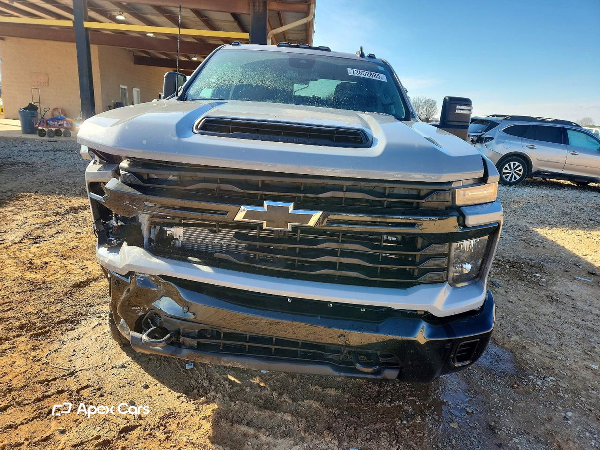 Chevrolet Silverado 2025