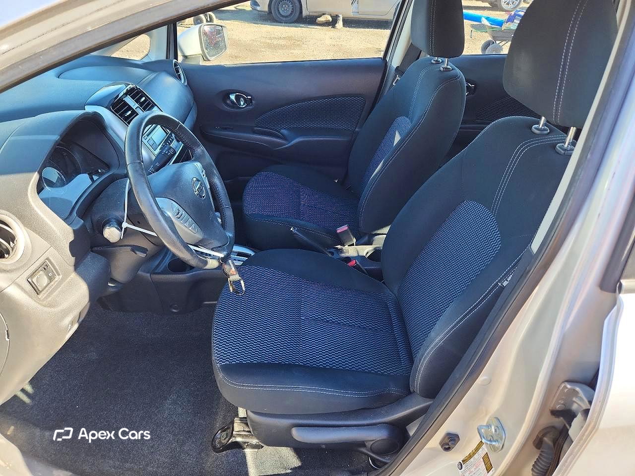 Nissan Versa 2015