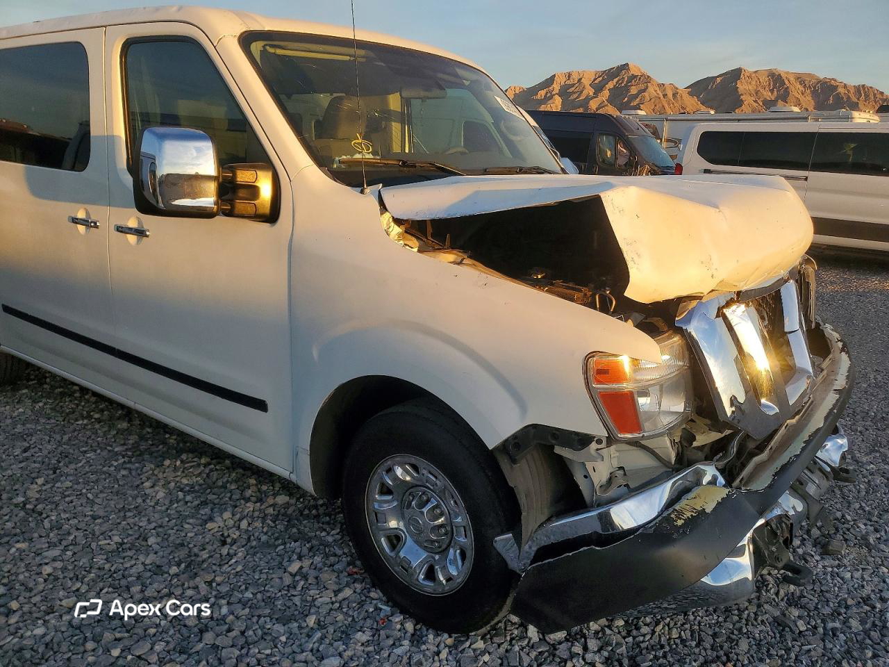 Nissan NV 2016