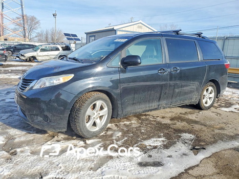 Toyota Sienna 2015 - Image 1 of 14