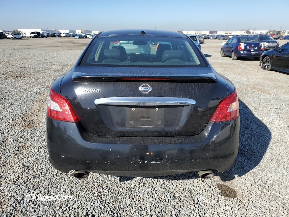 Nissan Maxima 2011