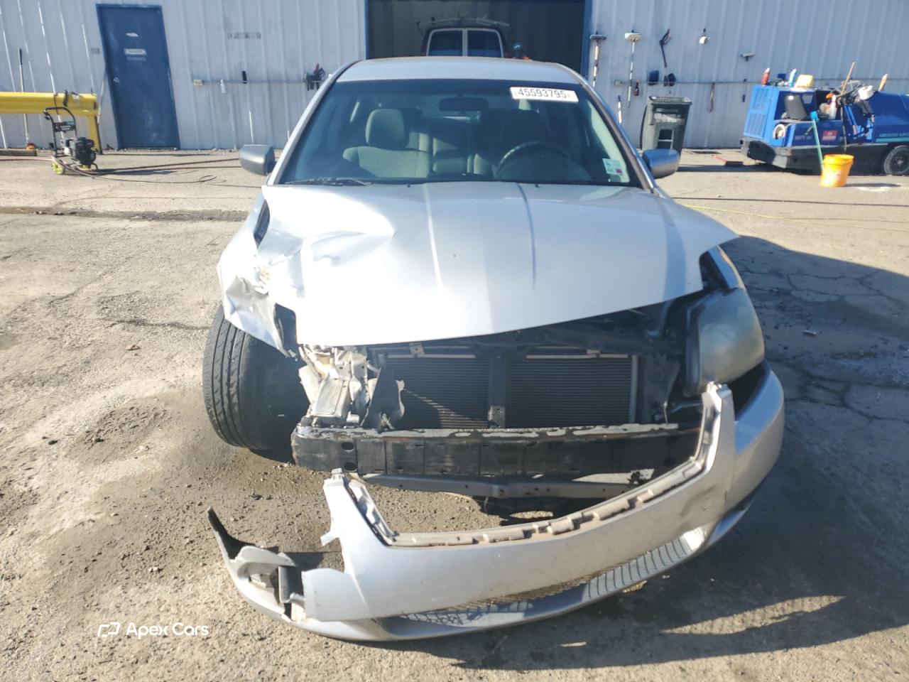 Mitsubishi Galant 2010