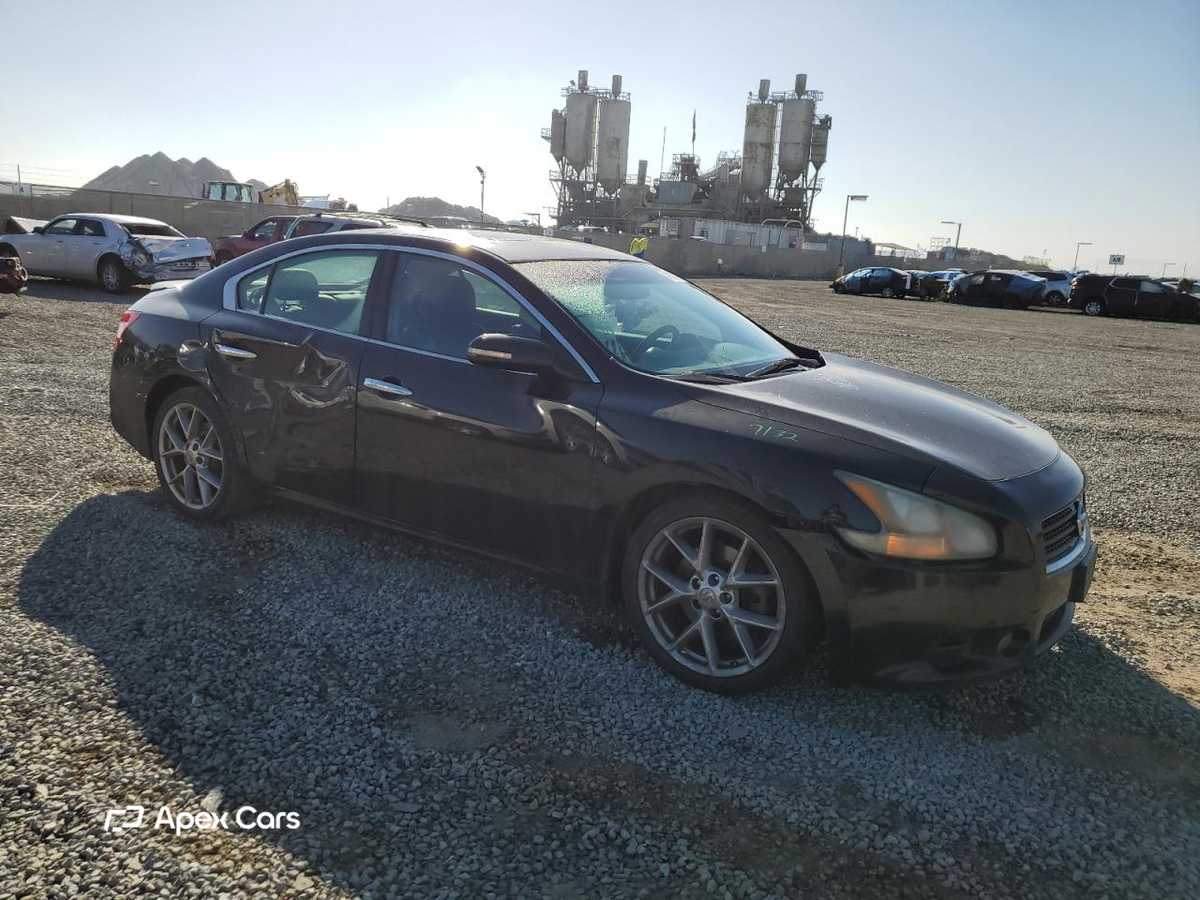 Nissan Maxima 2011