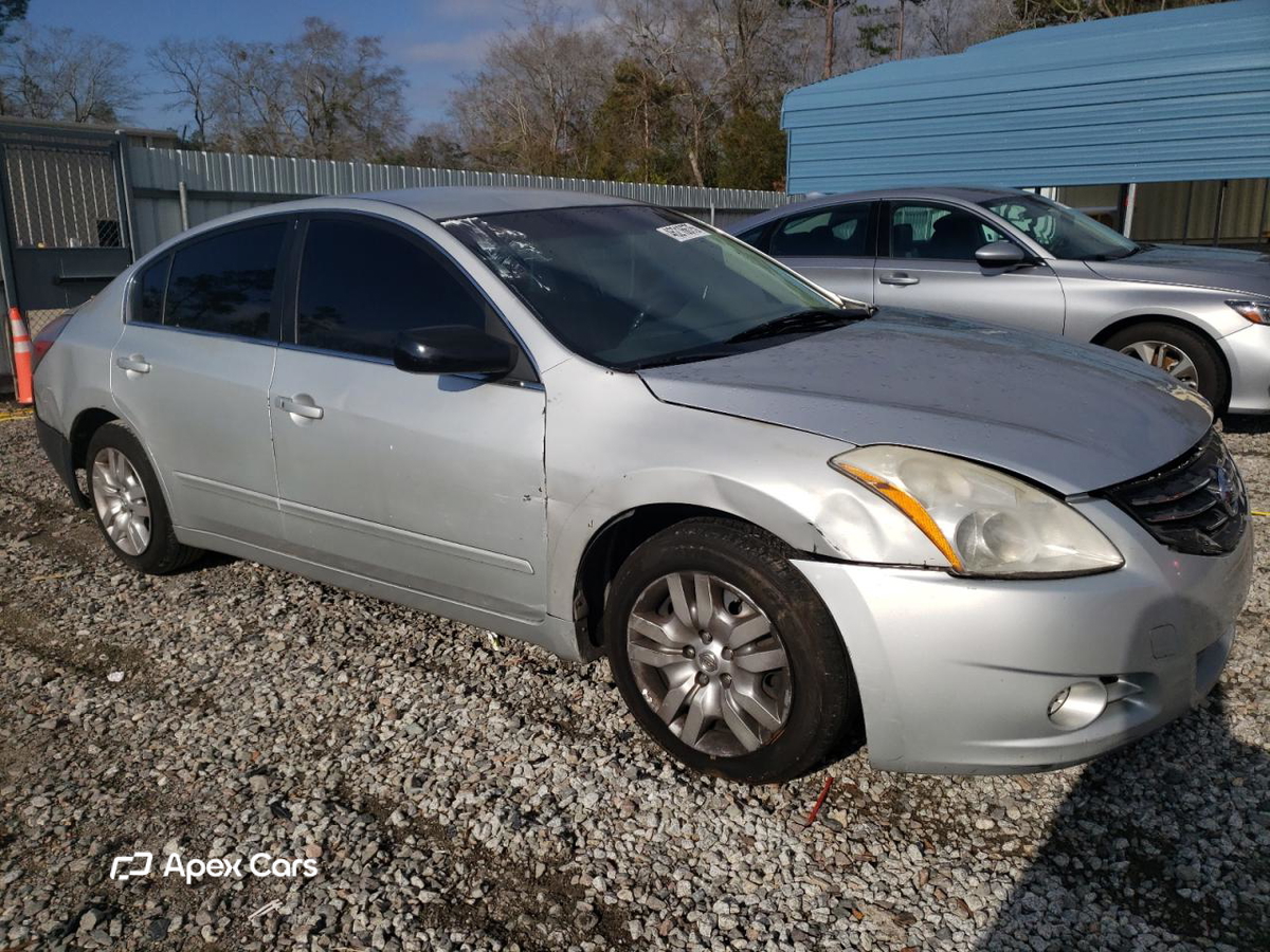 Nissan Altima 2011
